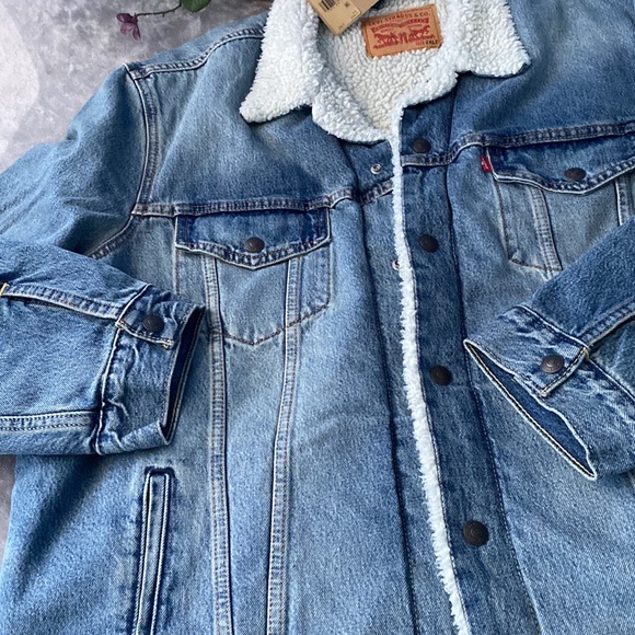 Levi’s men’s big and tall Sherpa denim jacket. - Picture 6 of 7